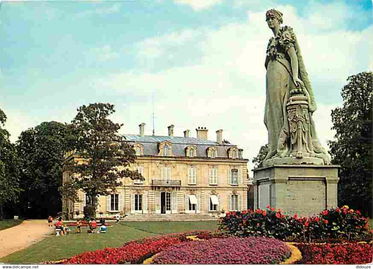 92 - Rueil-Malmaison - Le Château de Bois-Préau - Sculpture - Fleurs - Flamme Postale de Rueil-Malmaison - CPM - Voir Sc