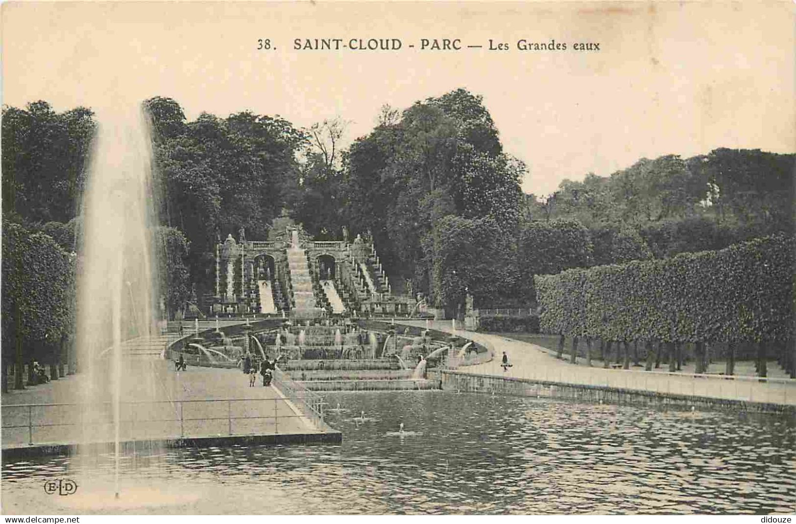 92 - Saint Cloud - Parc de Saint Cloud - La Grande Cascade - CPA - Voir Scans Recto-Verso