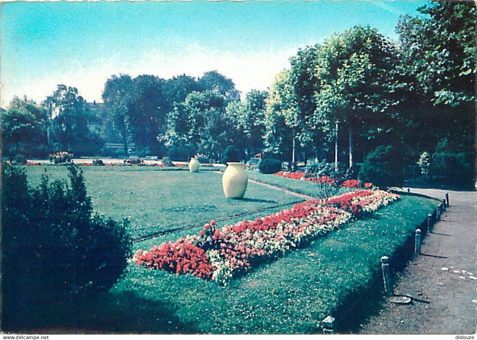 93 - Pantin - Le Parc - Voir Timbre - Fleurs - Flamme Postale de Pantin - CPM - Voir Scans Recto-Verso