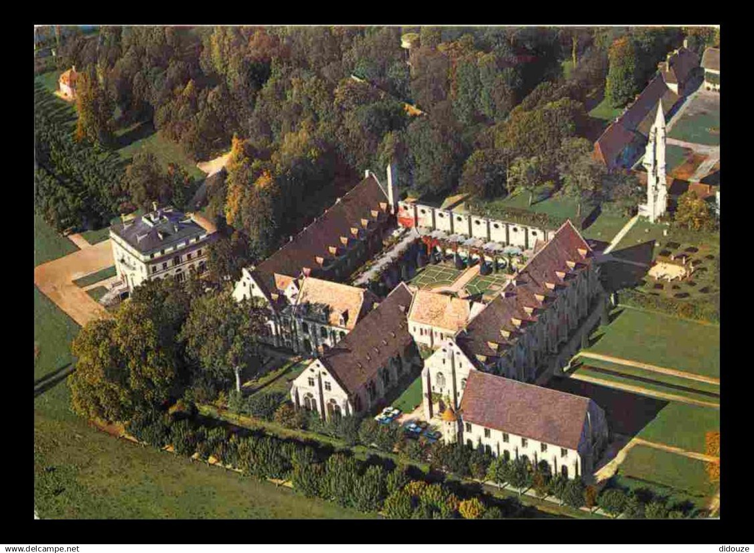 95 - Asnières sur Oise - Abbaye de Royaumont - Vue Générale aérienne - CPM - Voir Scans Recto-Verso