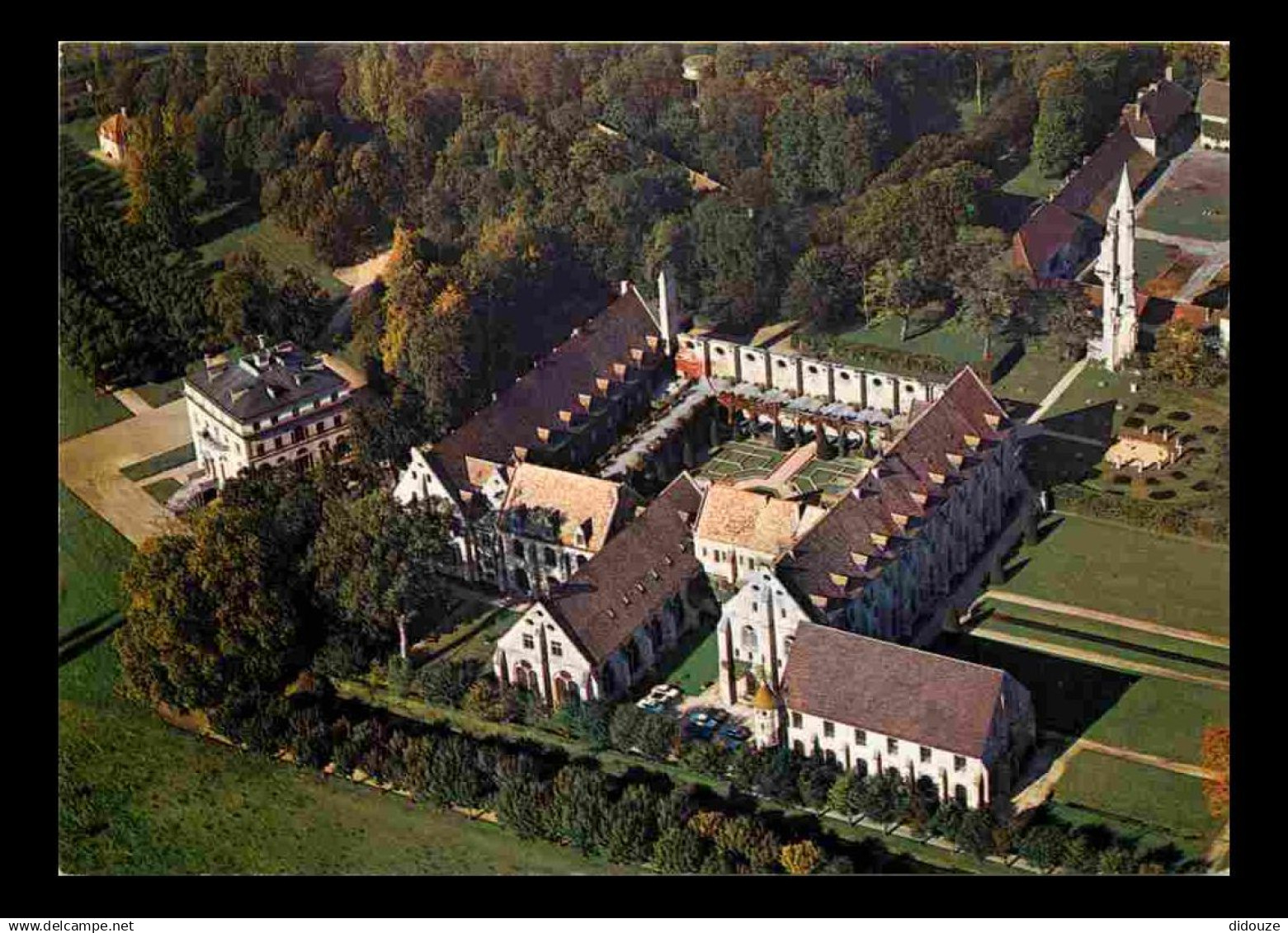 95 - Asnières sur Oise - Abbaye de Royaumont - Vue Générale aérienne - CPM - Voir Scans Recto-Verso