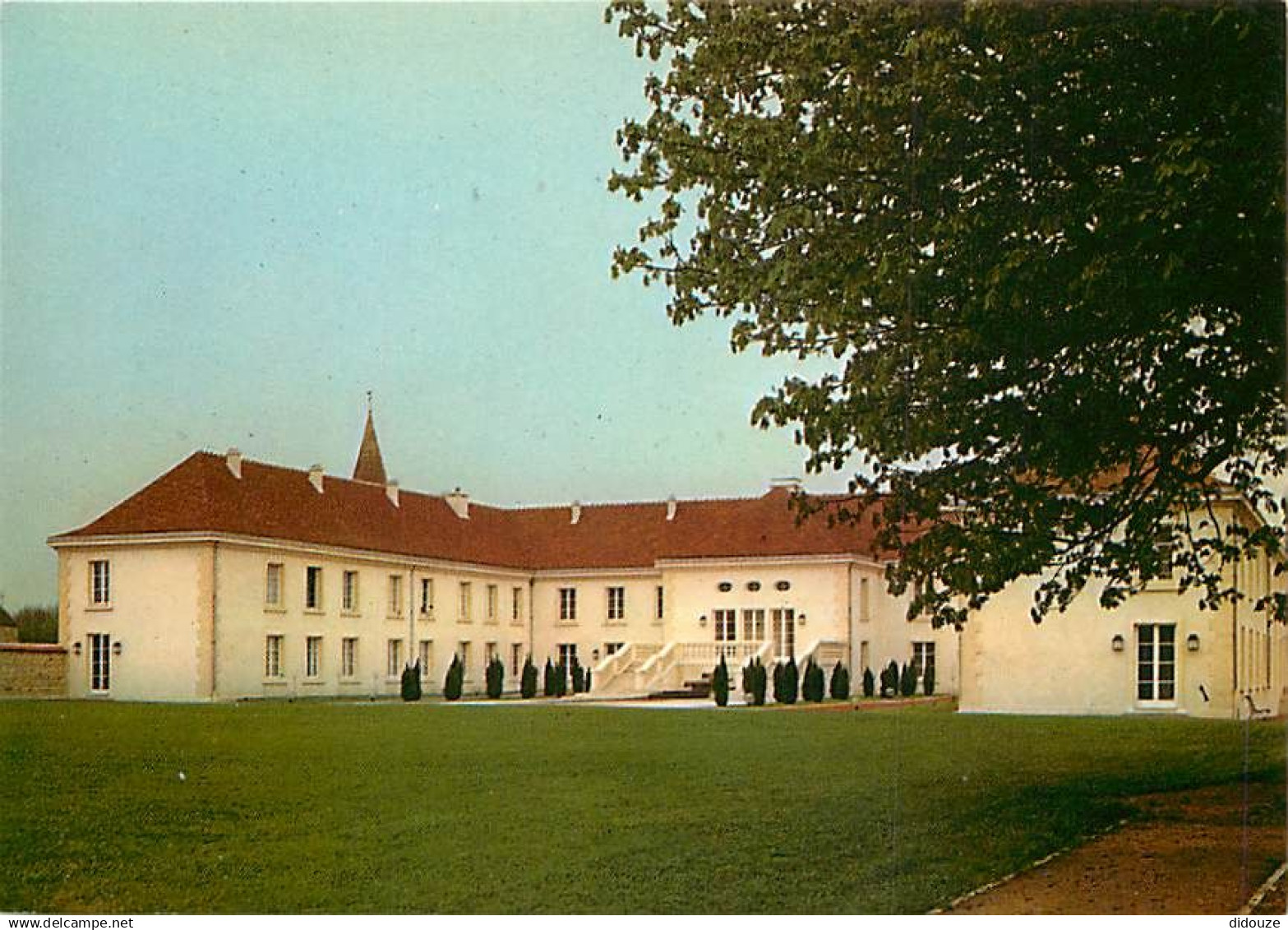 95 - Ennery - Fédération Mutualiste Parisienne - Domaine d'Ennery - Clinique de Diététique - L'arrière du pavillon centr