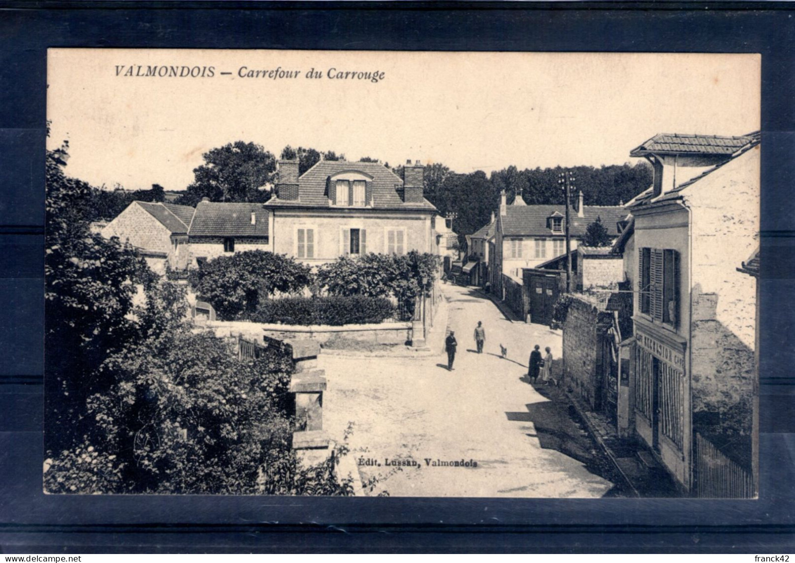 95. valmondois. carrefour du carouge