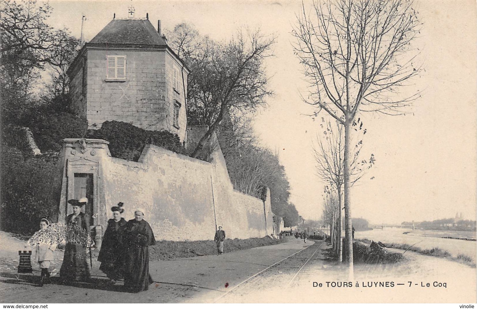 A-19-133 : SAINT-CYR SUR LOIRE. DE TOURS A LUYNES.