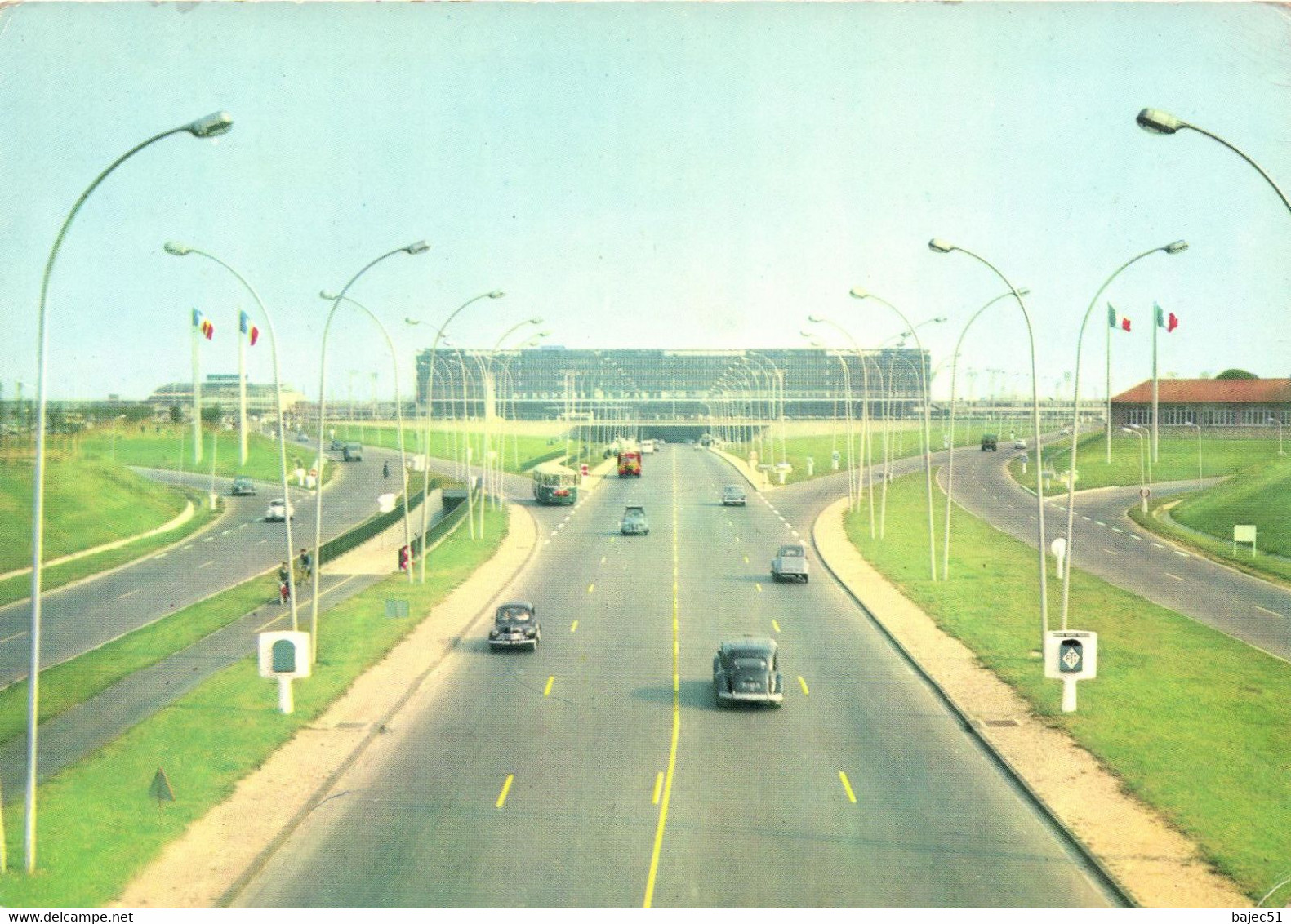 Aéroport de Paris Orly - la façade nord de l'aérogare