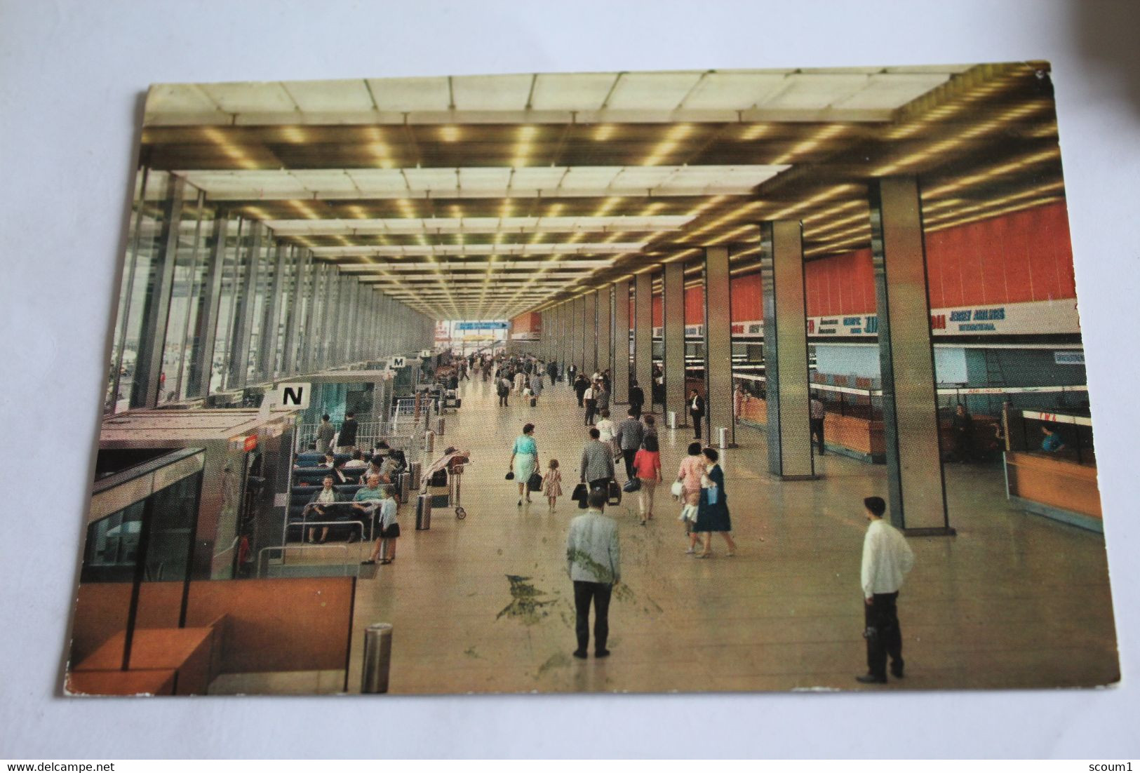 aéroport de paris-orly - le hall de l'aérogare