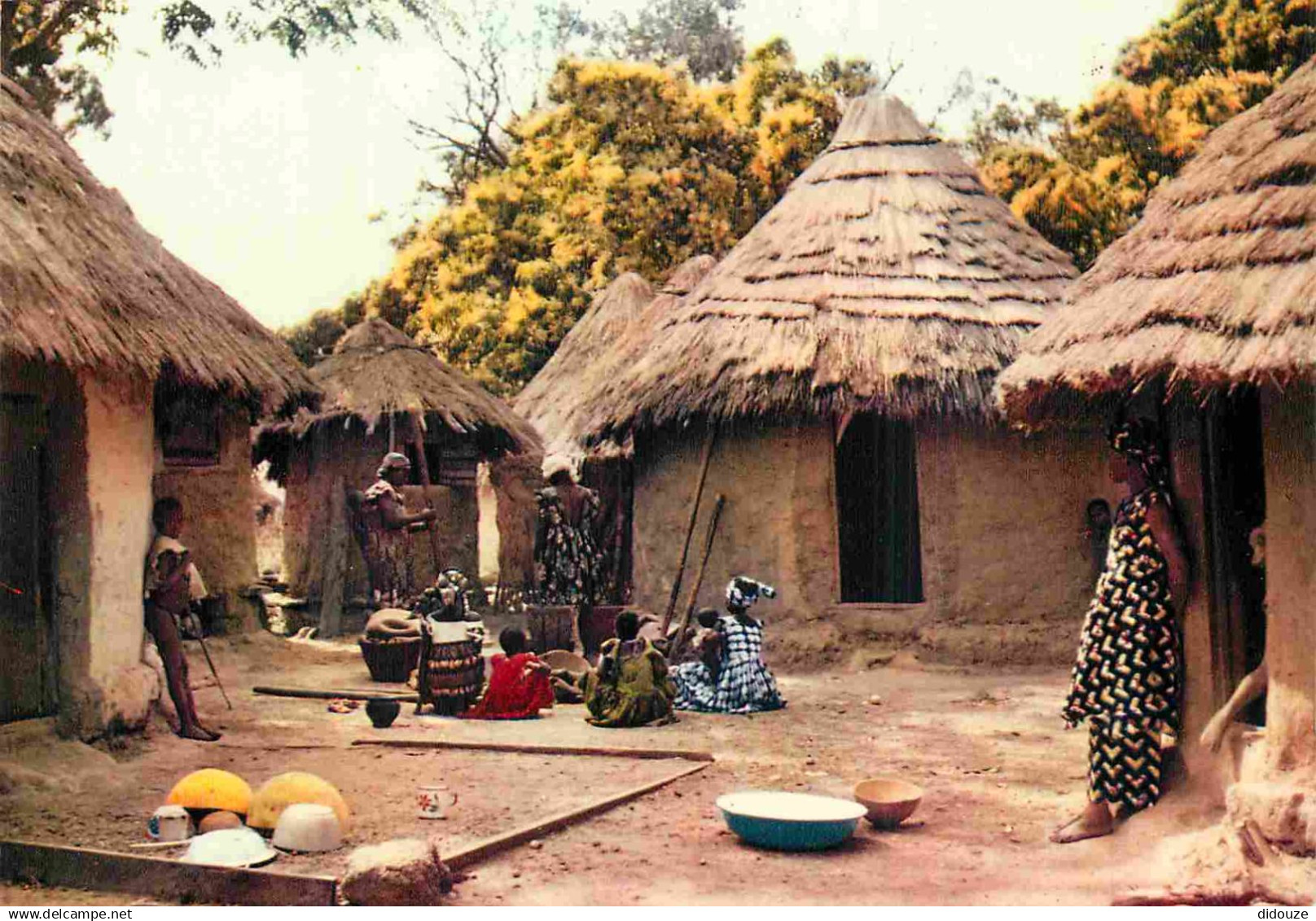 Afrique Noire - Afrique en Couleurs - 3481 - Village africain - CPM - Voir Scans Recto-Verso