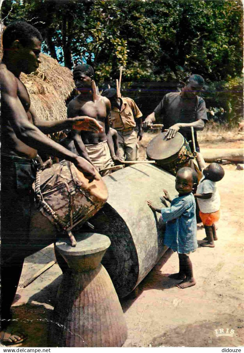 Afrique Noire - Afrique en Couleurs - 5889 - Tam-tam au village - CPM - Voir Scans Recto-Verso