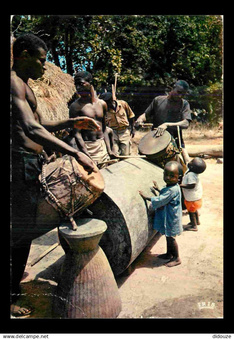 Afrique Noire - Afrique en Couleurs - 5889 - Tam-tam au village - CPM - Voir Scans Recto-Verso