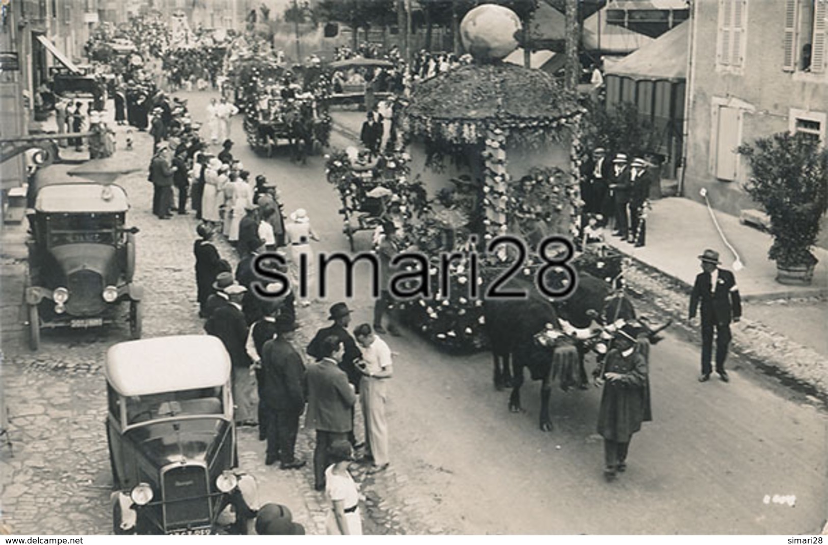 AIGUEPERSE - CARTE PHOTO CARNAVAL - CAVALCADE