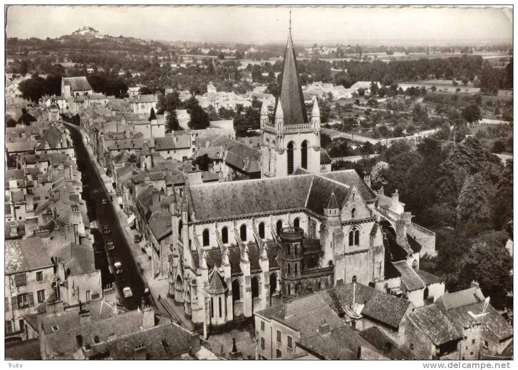 AIGUEPERSE  VUE AERIENNE