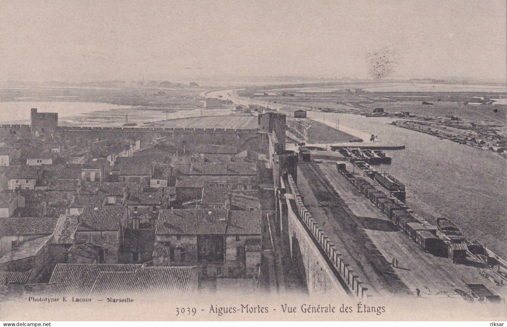 AIGUES MORTES