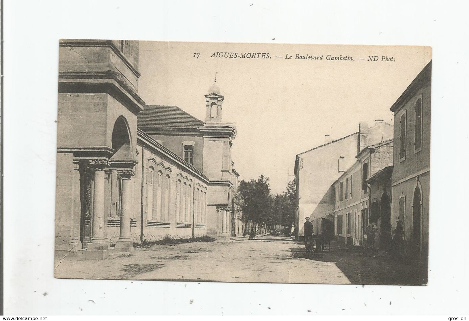 AIGUES MORTES (GARD) 17 LE BOULEVARD GAMBETTA