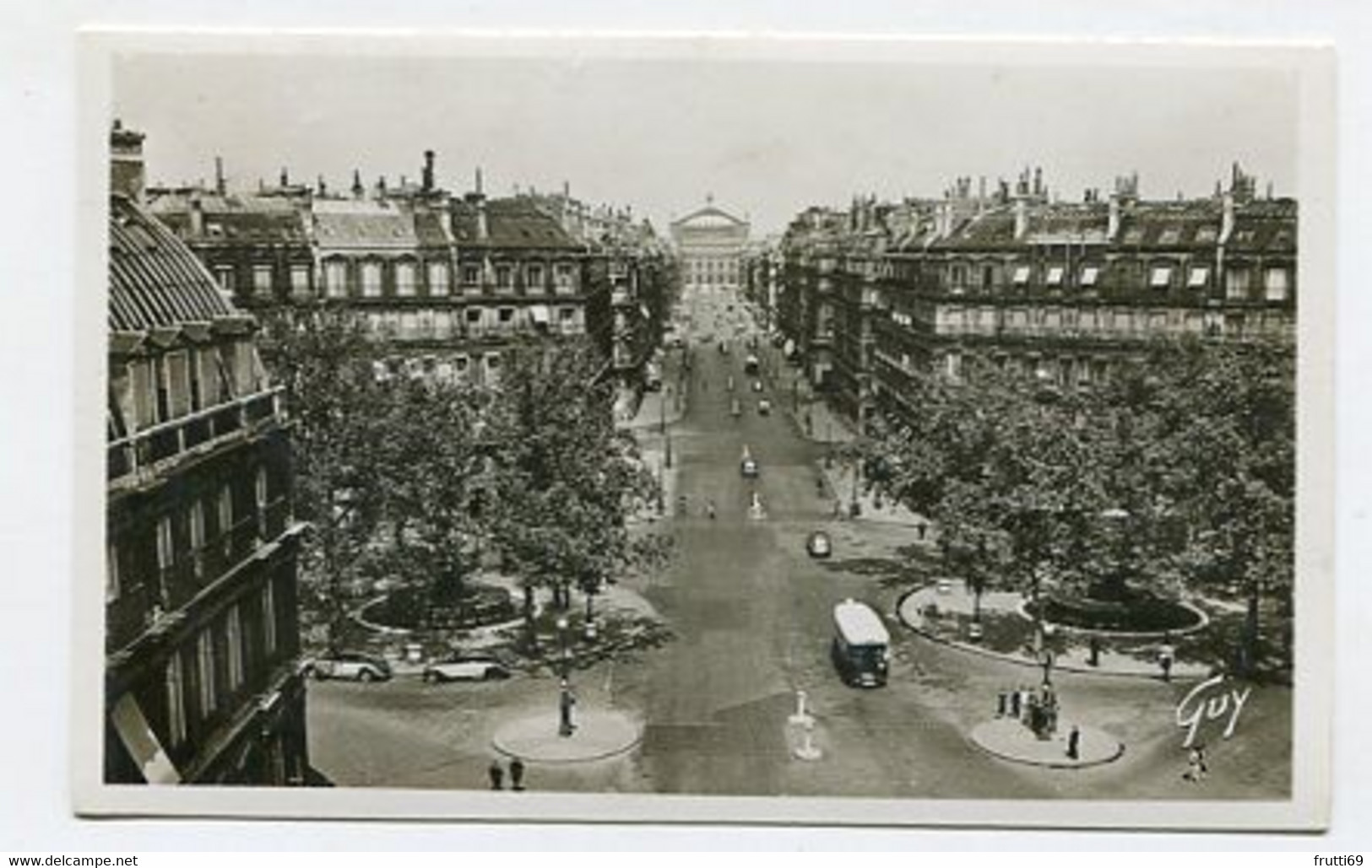 AK 011025 PARIS - Avenue de l'Opéra