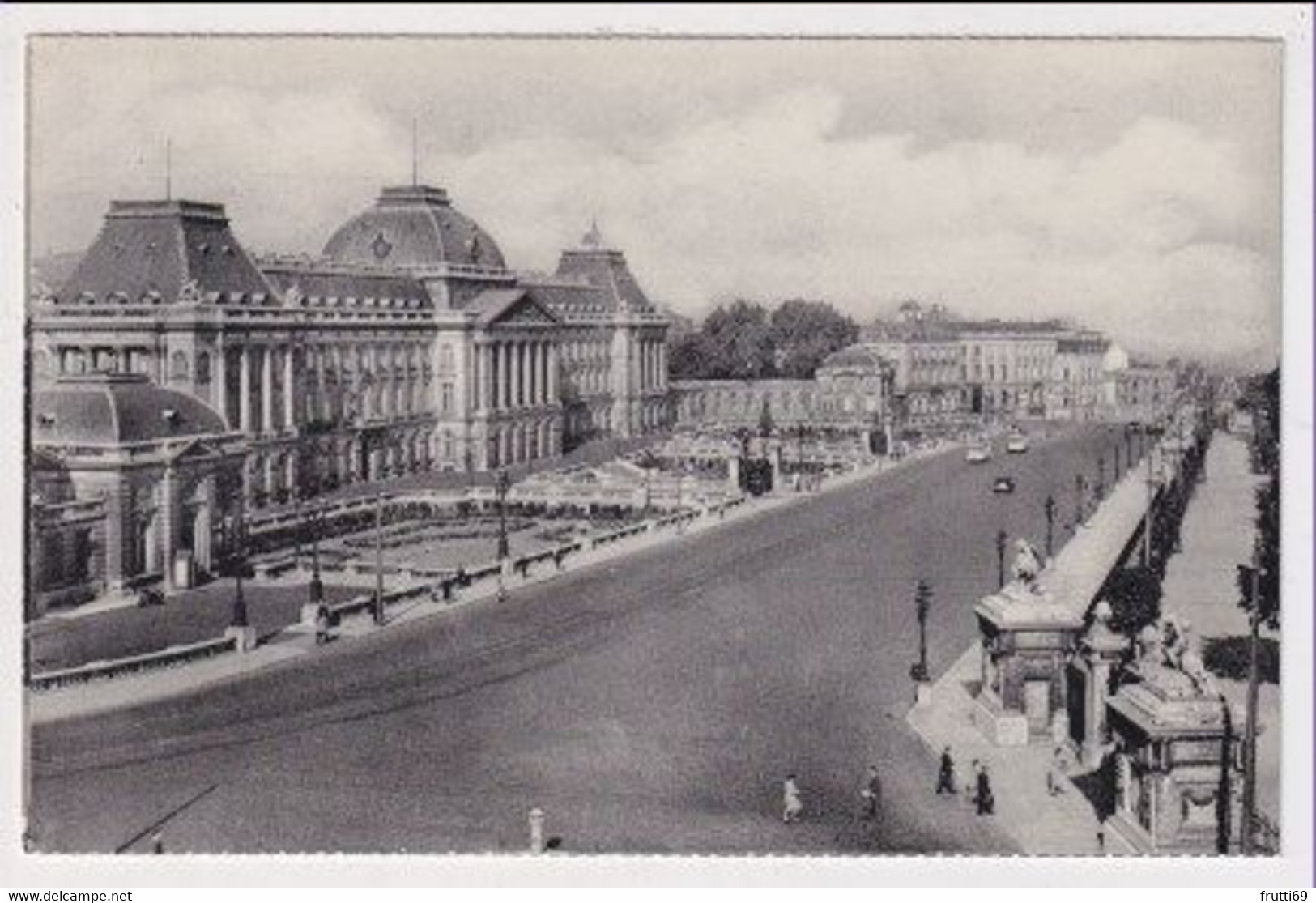 AK 031047 BELGIUM - Bruxelles - Palais Royale