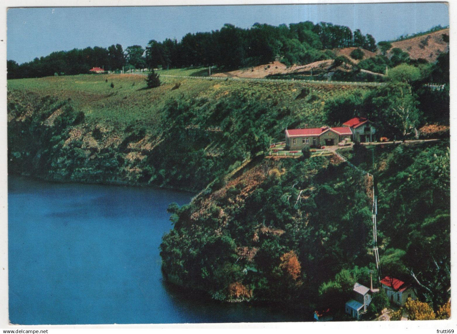 AK 228405 AUSTRALIA - Mt. Gambier - the Pumping Station and Blue Lake