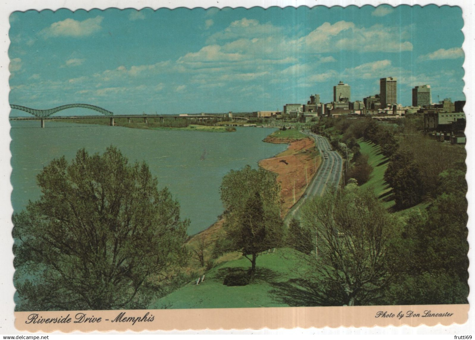 AK 229067 USA - Tennessee - Memphis - Riverside Drive