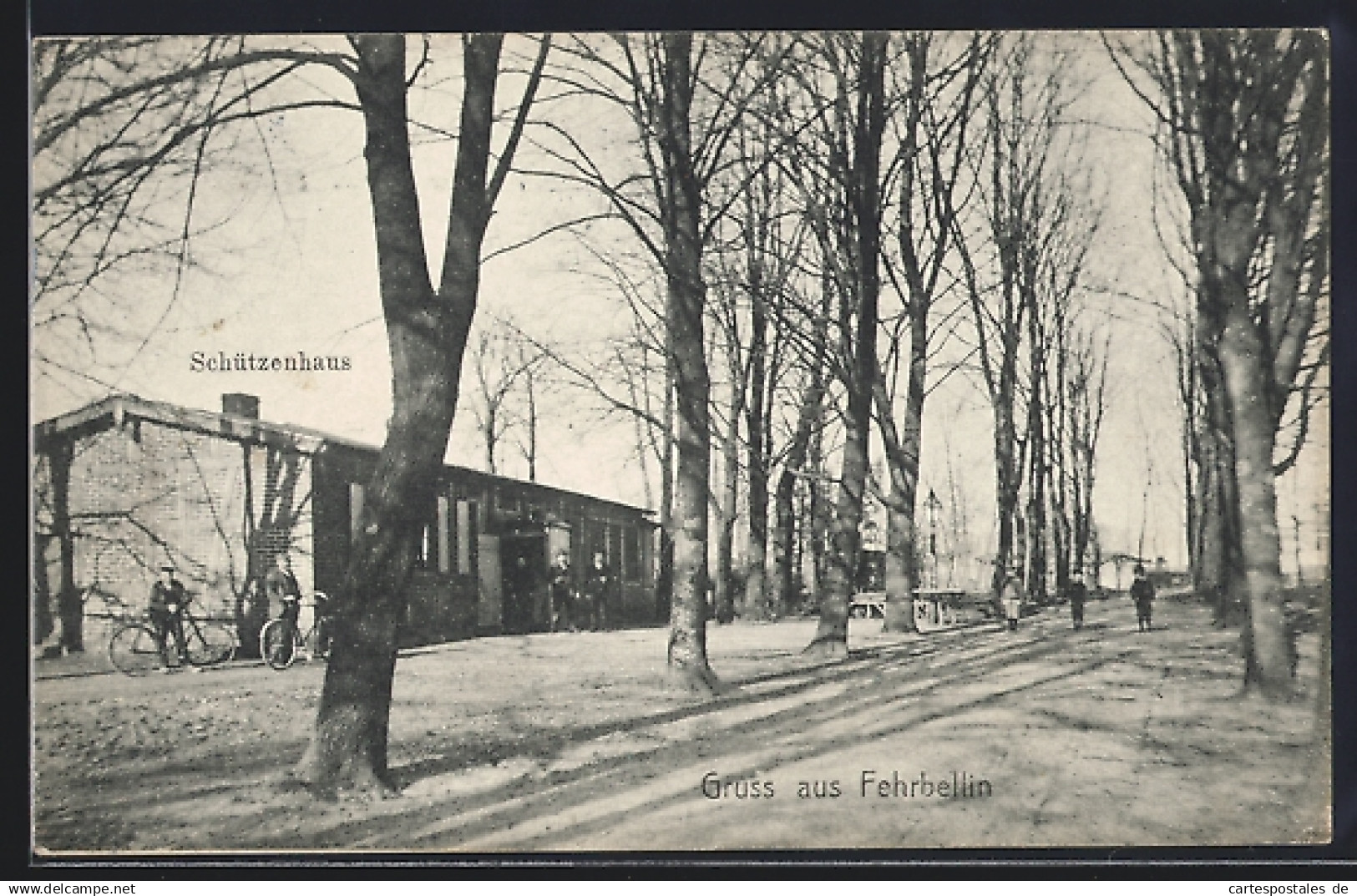 AK Fehrbellin, Gasthof Schützenhaus mit Strassenpartie