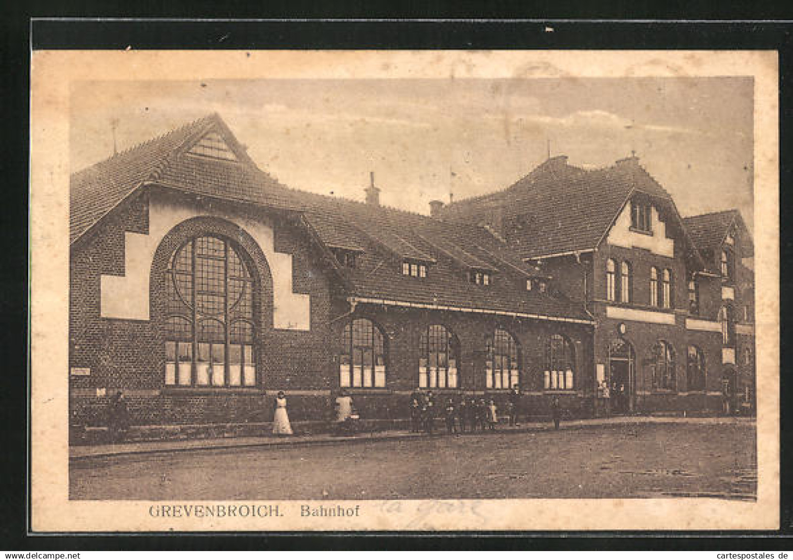 AK Grevenbroich, Bahnhof mit Einwohnern