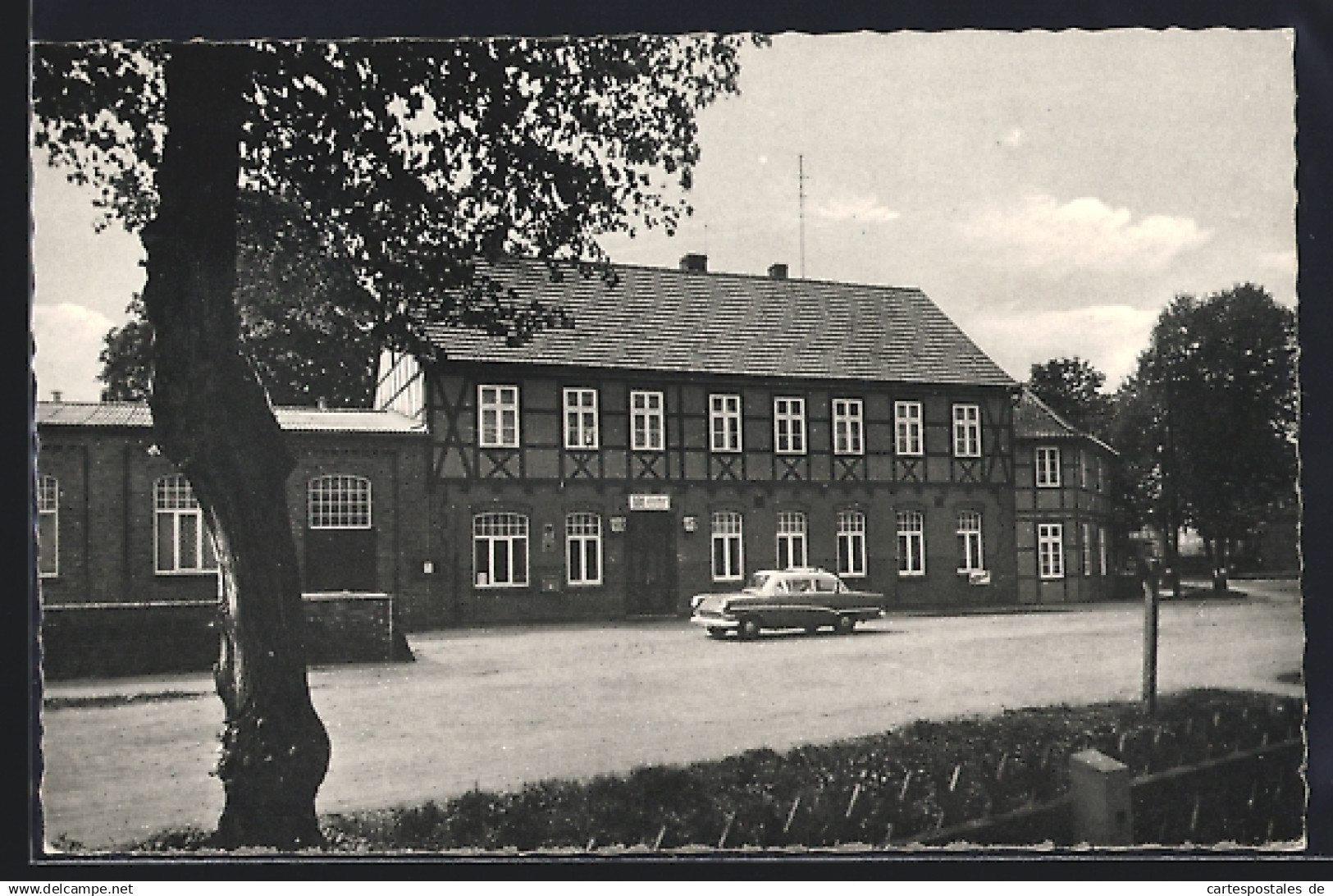 AK Lübbow /Krs. Lüchow, Gasthaus Heinrich Schulz