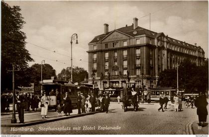 Hamburg - Stephansplatz mit Hotel Esplanade