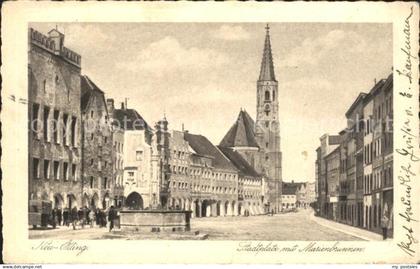 Neuoetting Stadtplatz mit Marienbrunnen