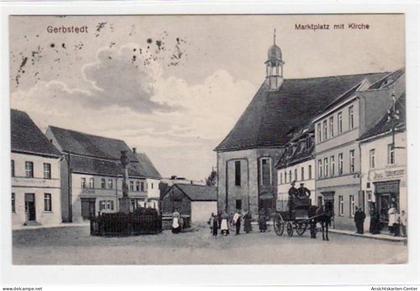 39010908 - Gerbstedt. Marktplatz Kirche mit Postkutsche gelaufen von 1919. Leichte Stempelspuren, kleiner Knick unten r