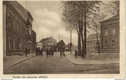 STRAELEN, Straßenszene mit Menschen (1910s) AK