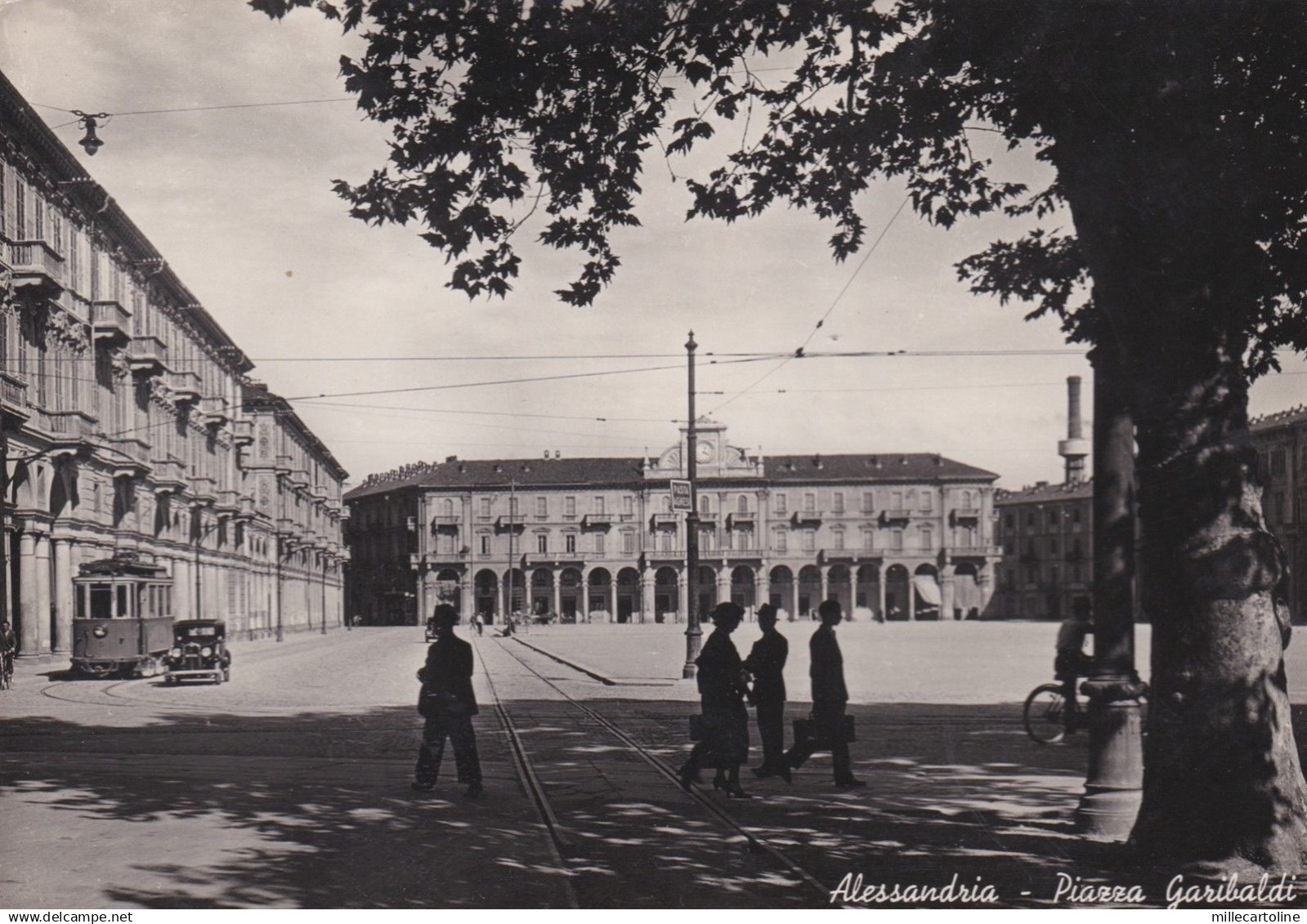 ALESSANDRIA: Piazza Garibaldi