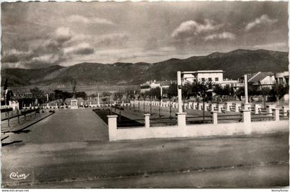 Batna, Monument aux Morts, Vue generale