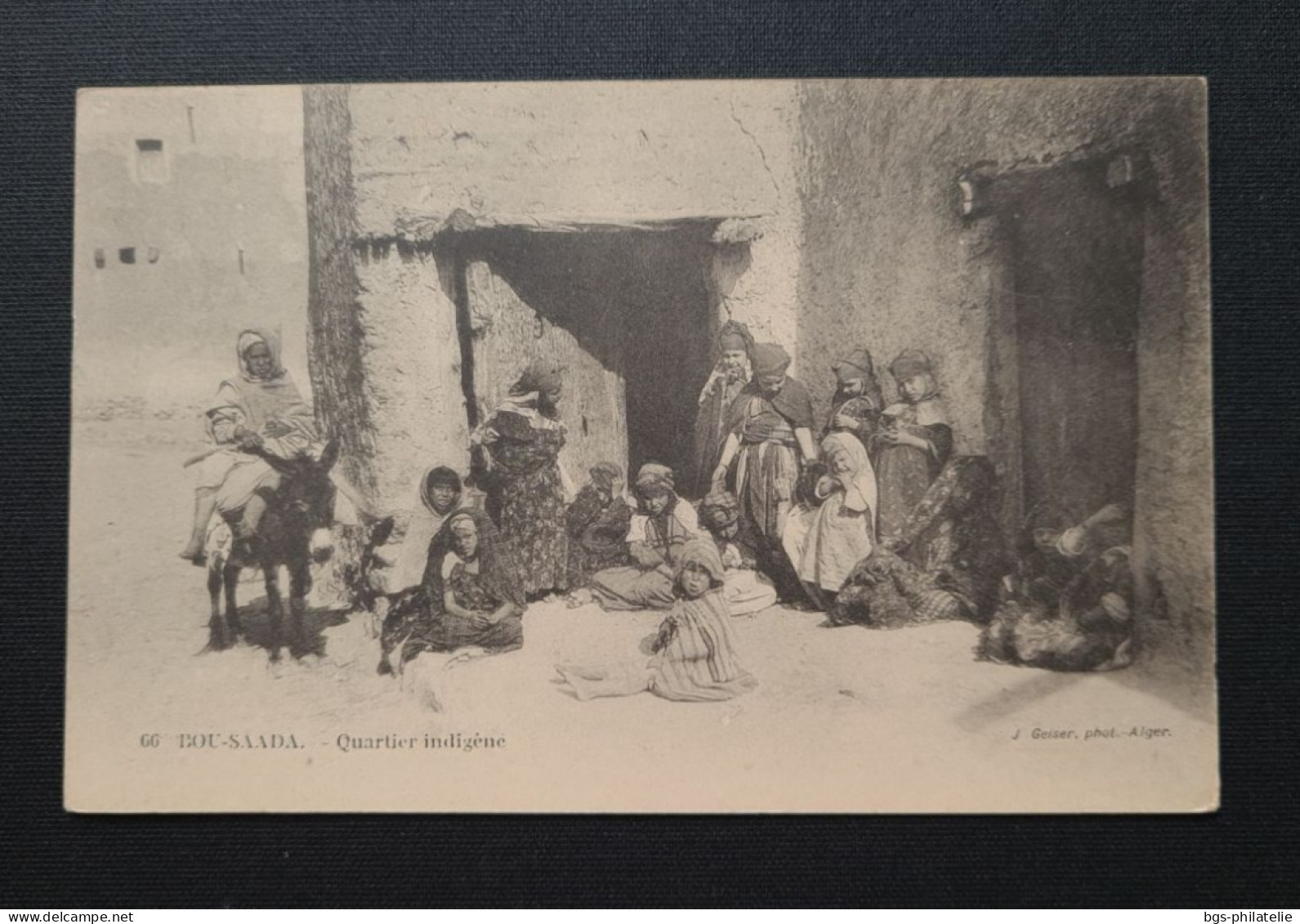 Algérie,  BOU-SAADA. Groupe de personnes.