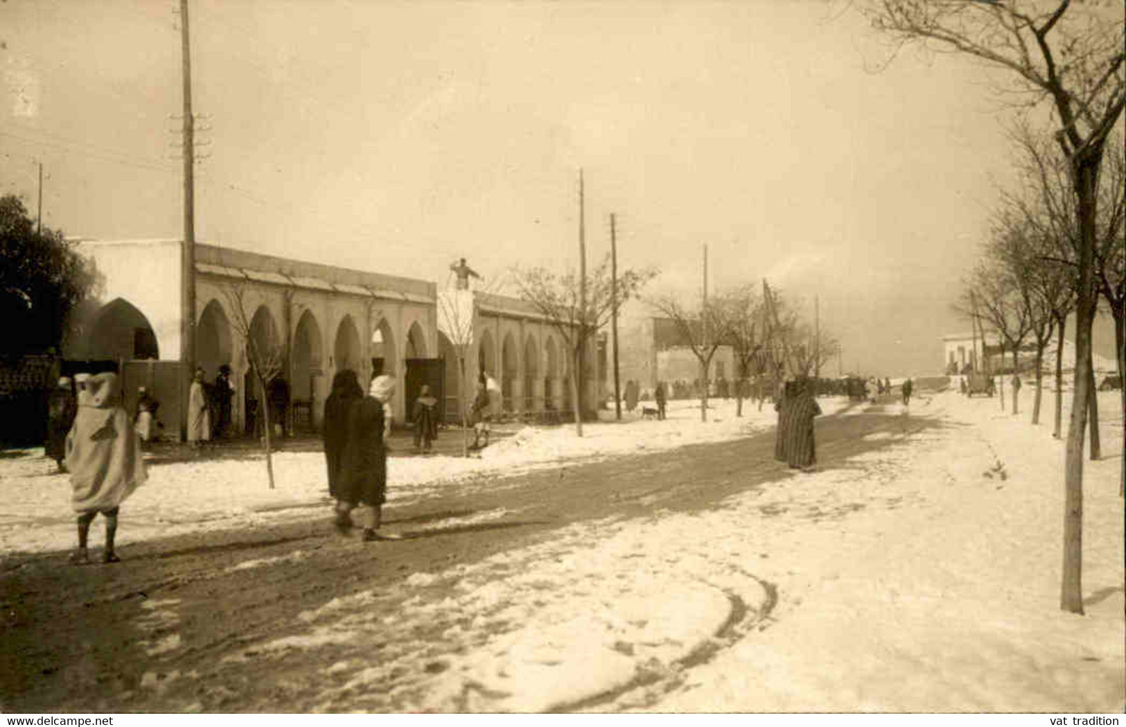 ALGÉRIE - Carte postale photo - Vue d'une rue sous la Neige - L 76664