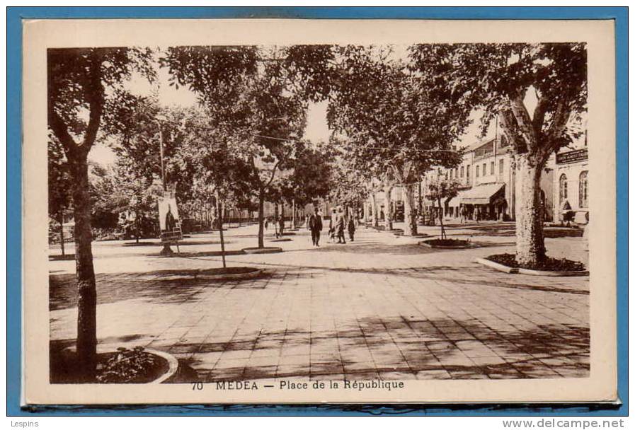 ALGERIE -- Médéa --  Place de la République