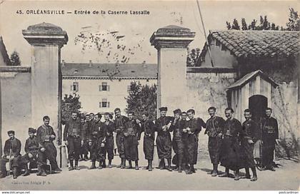 Algérie - CHLEF Orléansville - Entrée de la Caserne Lasalle - Zouaves - Ed. Collection Idéale P.S. 45