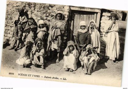 CPA AK Algérie-Scenes et Types-Enfants Arabes (236957)