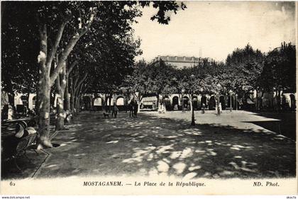 CPA AK MOSTAGANEM Place de la Republique ALGERIA (1388529)