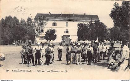 Algérie - CHLEF Orléansville - Intérieur des casernes - Ed. Lévy L.L. 30