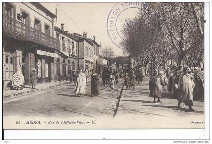 ALGERIE - MEDEA - Rue de l'Hôtel de Ville