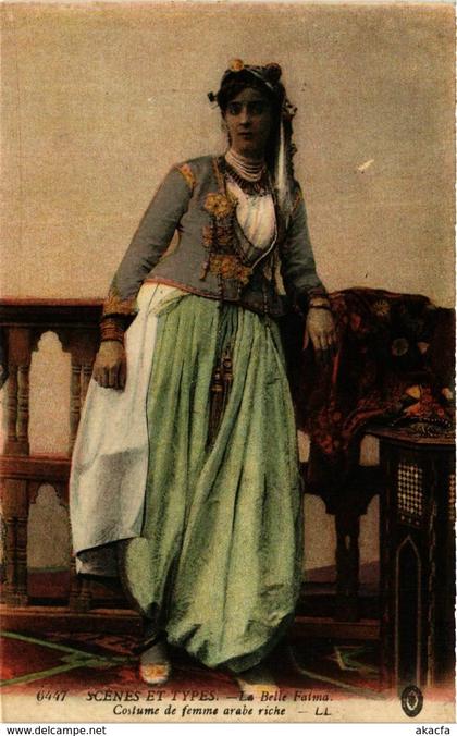 CPA AK La Belle Fatma, costume de femme arabe riche ALGERIE (874976)