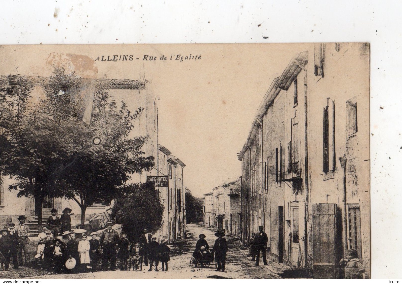 ALLEINS RUE DE L'EGLISE