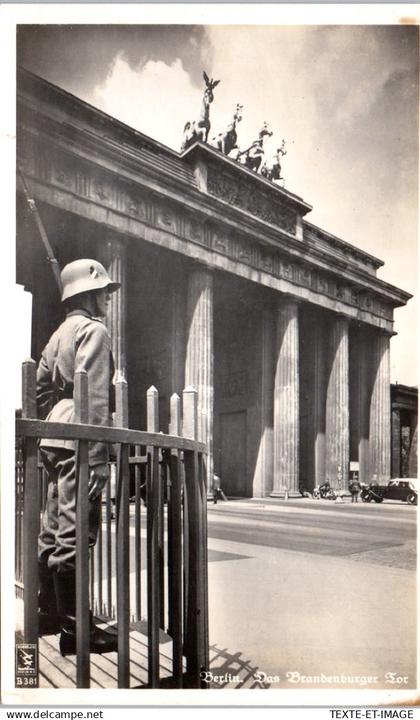 ALLemagne - BERLIN - la porte de brandebourg