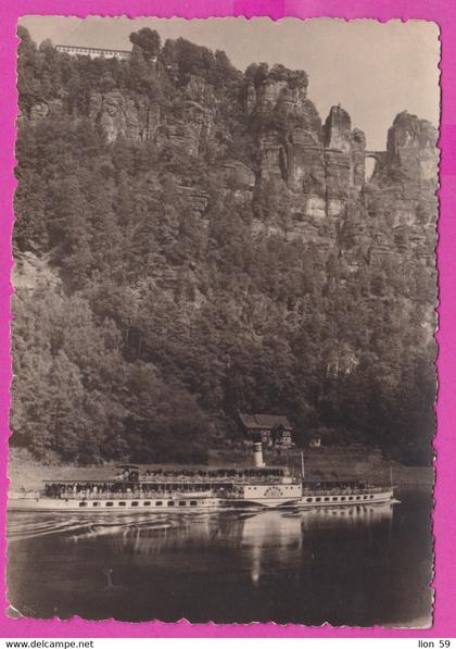 282746 / Germany - Elbdampfer mit Basteibrücke und Hotel, Sächsische Schweiz Ship "Dresden" PC Foto Casper Deutschland