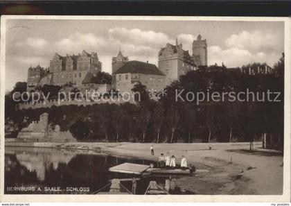 71861951 Bernburg Saale Uferpartie an der Saale Schloss