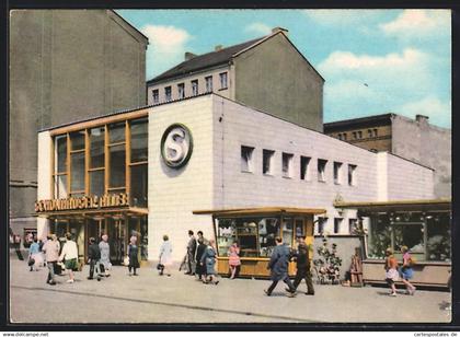 AK Berlin-Prenzlauer Berg, S-Bahnhof Schönhauser Allee mit Zeitungskiosk