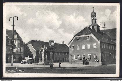 AK Teuchern, Rathaus am Markt mit Denkmal