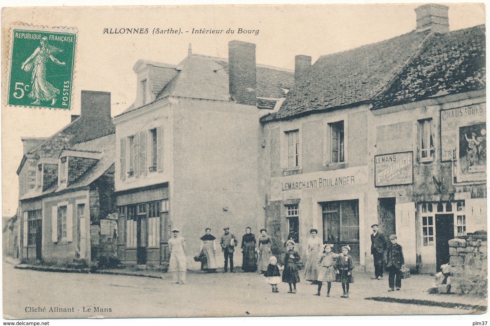 ALLONNES - Intérieur du Bourg