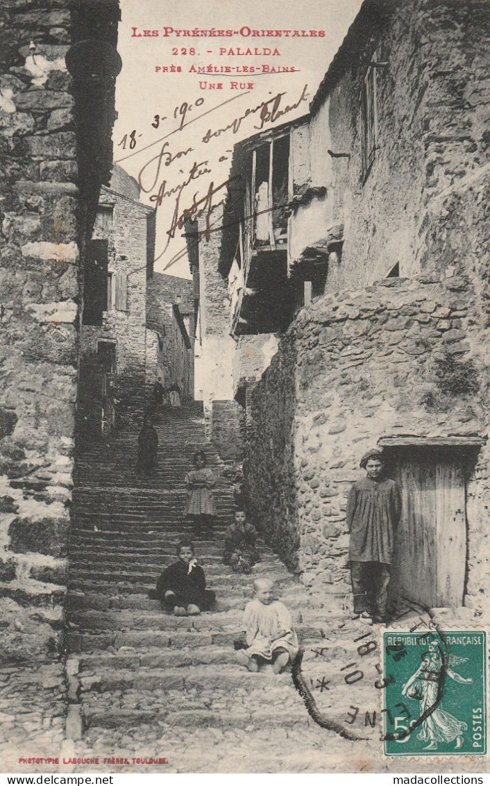 Amélie-les-Bains-Palalda (66 - Pyrénées Orientales ) Une rue