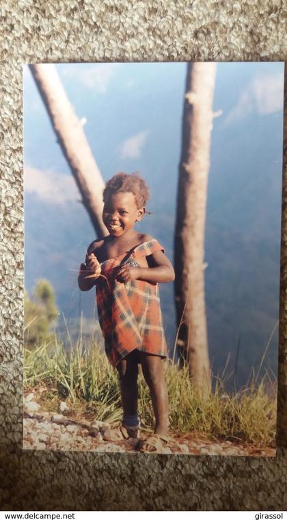 CPM HAITI TIPYCAL SCENE ENFANT FILLETTE SOURIANTE  PHOTO RAFAELLE CASTERA