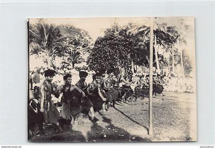 U.S. Samoa - Siva Siva native dance - PHOTOGRAPH date July 1910 - Size approx. 9 cm. By 12 cm. - Publ. unknown