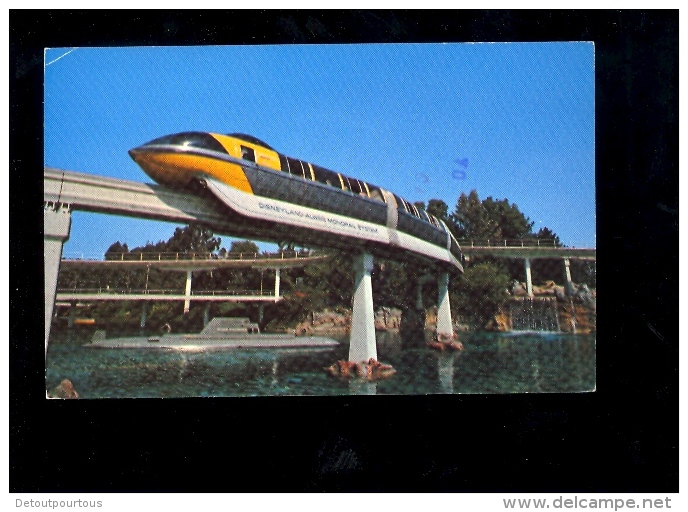 ANAHEIM DISNEYLAND Tomorrowland sleek monorail train 1980 maglev Alweg Zug magnetic  sustentation